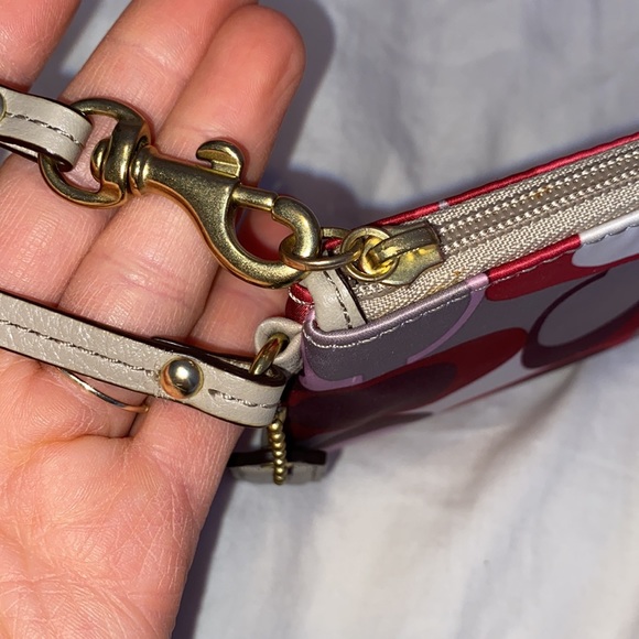 Coach wristlet - Picture 14 of 15